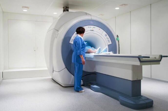ការធ្វើរោគវិនិច្ឆ័យ MRI នៃ osteochondrosis thoracic